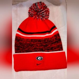 Nike UGA Beanie with Pom-adult OS
